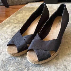 WHITE MOUNTAIN Black Canvas Espadrille Wedge Peep Toe Sandals Women’s Size 7 M